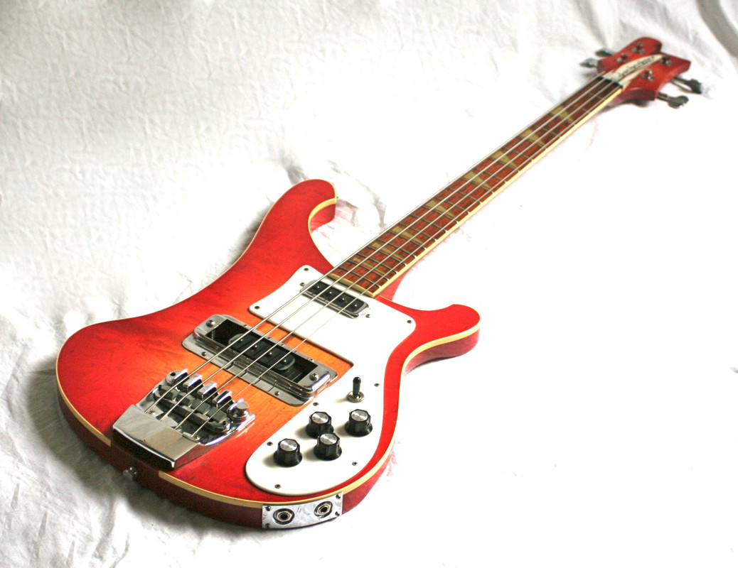 [Bild: rickenbacker_4001_630526.jpg]