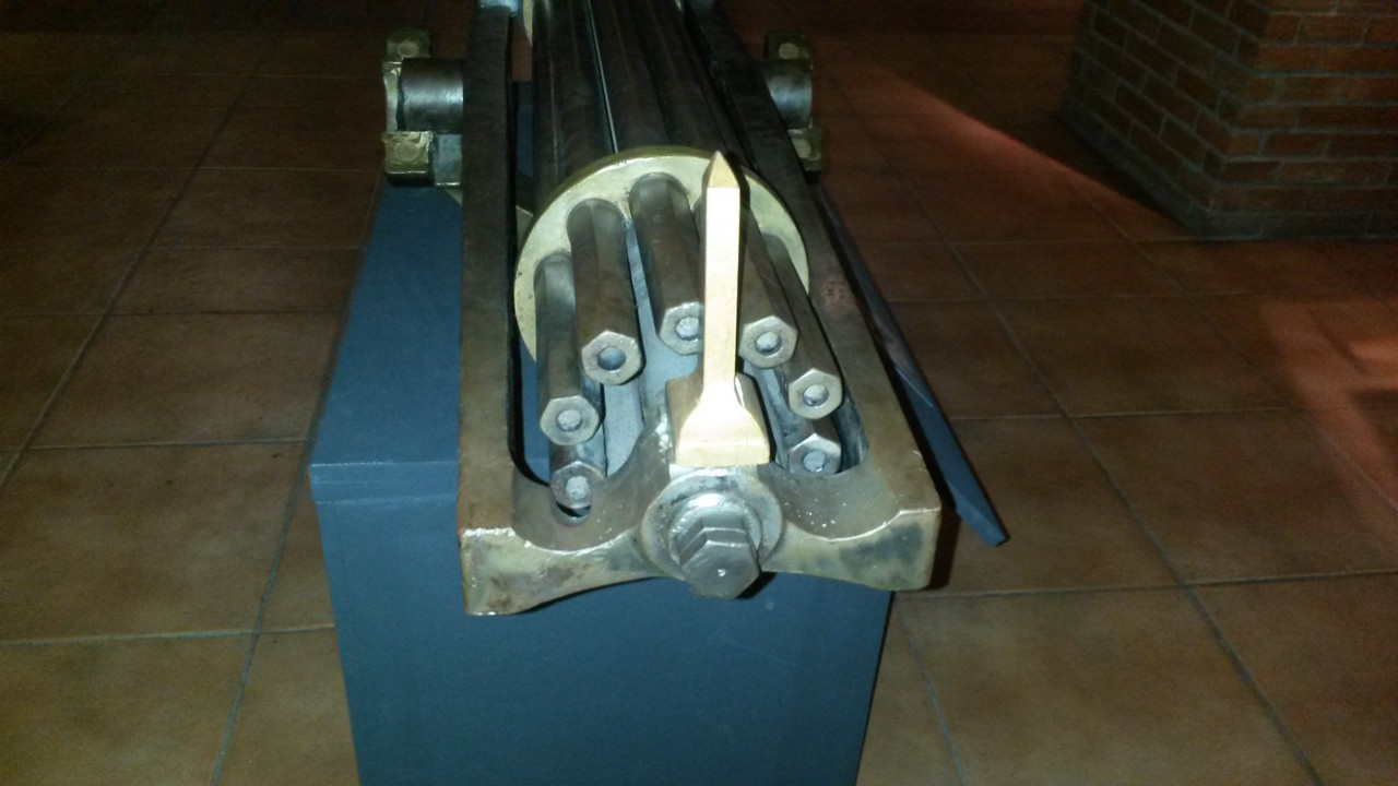 Imagen de una ametralladora Gatling usada por el ejercito chileno durante la Guerra del Pacífico, 1879-1884